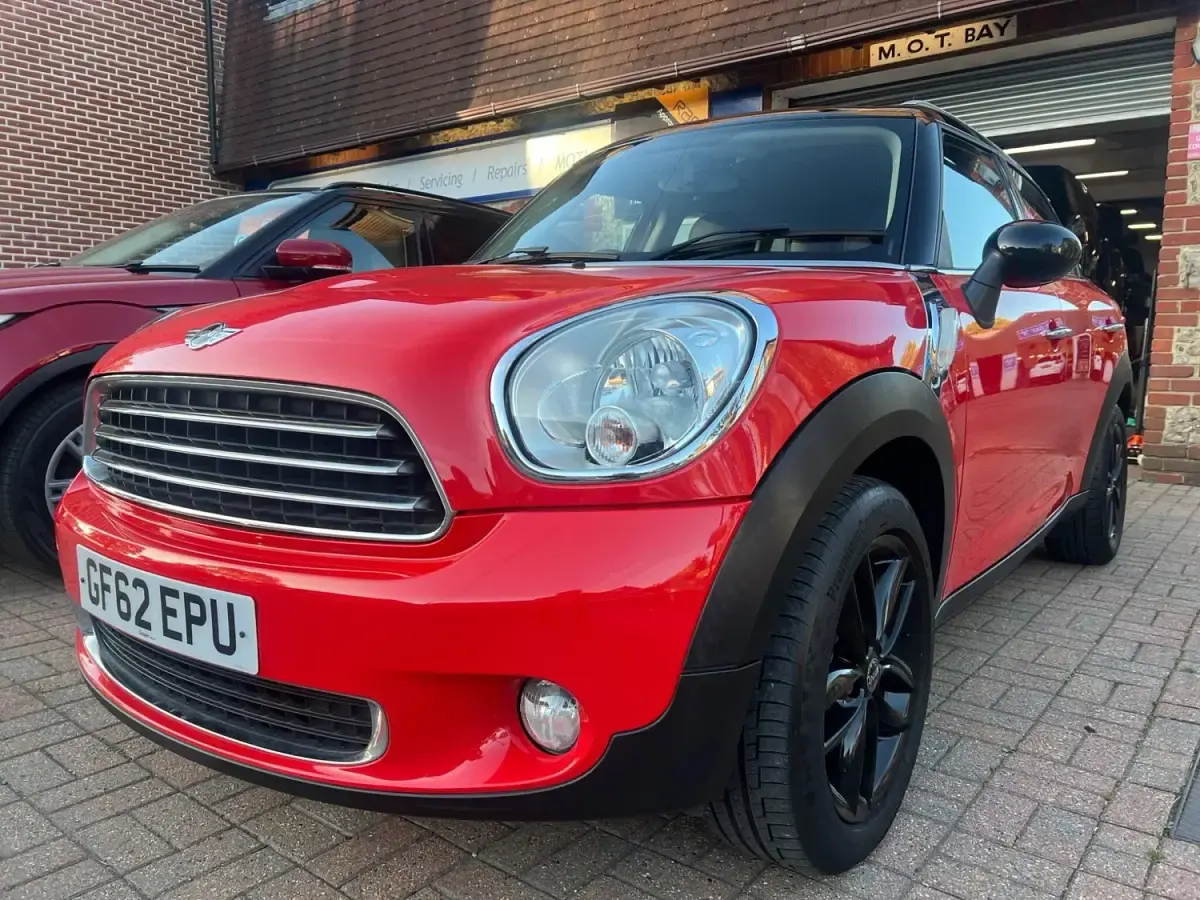 Usado Mini Cooper Countryman 122 CV (89 kW) 2012 Rojo SUV