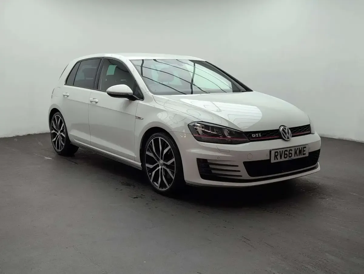 Used VW Golf VII GTI 2016 White Hatchback