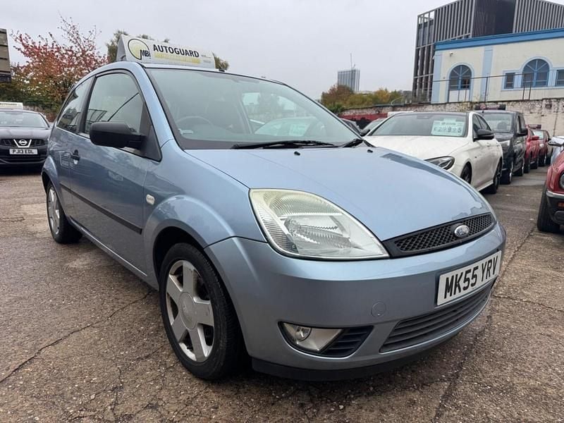 Blue Used 2005 Ford Fiesta Zetec Hatchback | £1,500 (Fair price) - Image 1/4