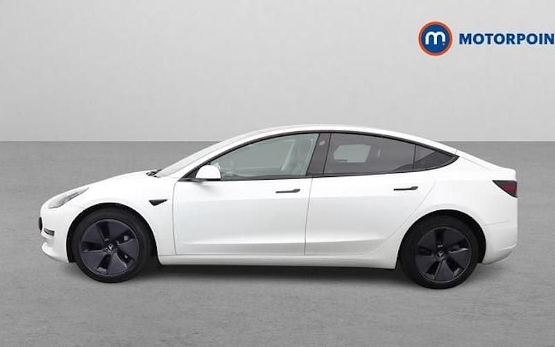 Used Tesla Model 3 Standard Range 180 kW (245 HP) 2021 White Sedan