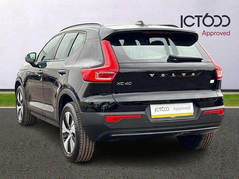 Used Volvo XC40 Plus 208 HP (152 kW) 2022 Black SUV