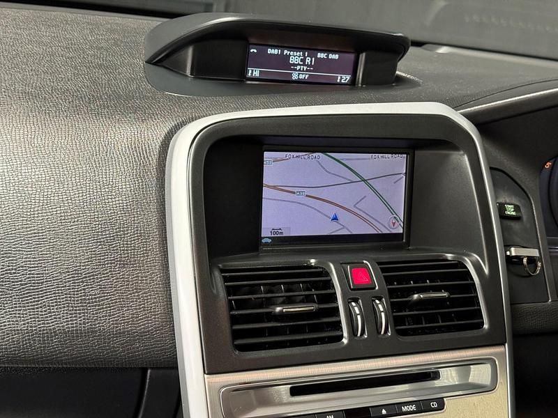 Used Volvo XC60 SE Lux 205 HP (150 kW) 2010 Silver SUV