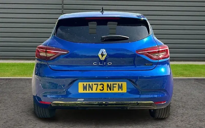 Used Renault Clio Techno 145 HP (106 kW) 2023 Blue Hatchback