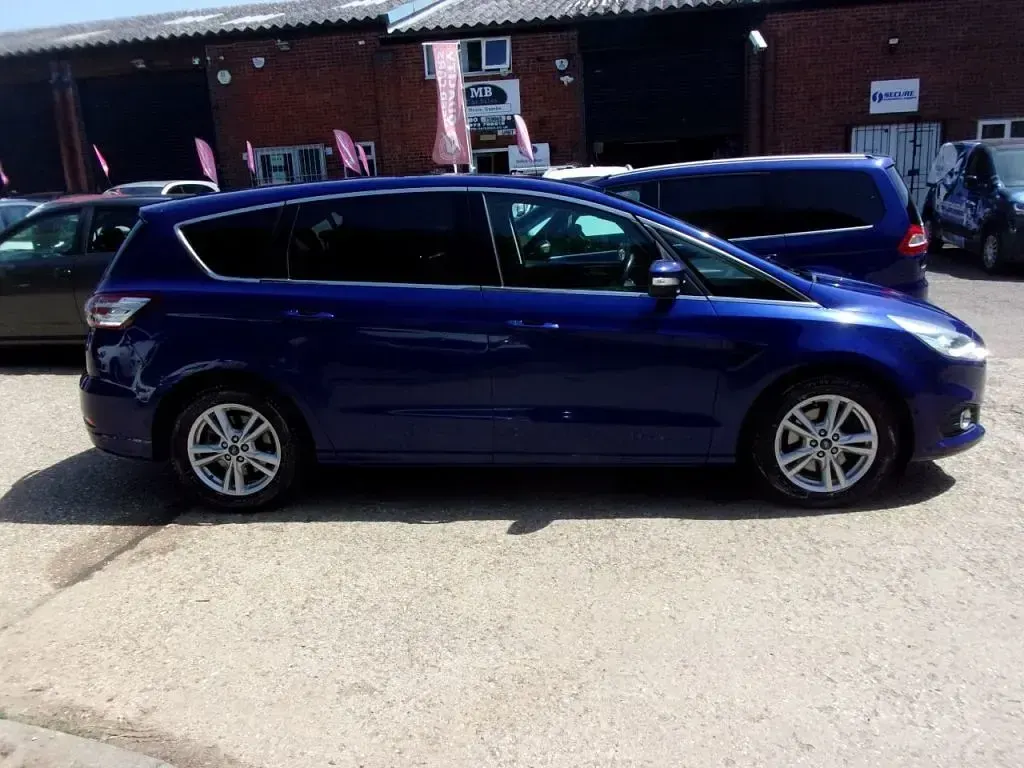 Used Ford S-MAX Titanium 2016 Blue MPV
