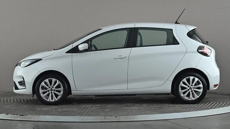 Used Renault Zoe SE 80 kW (110 HP) 2022 White Hatchback