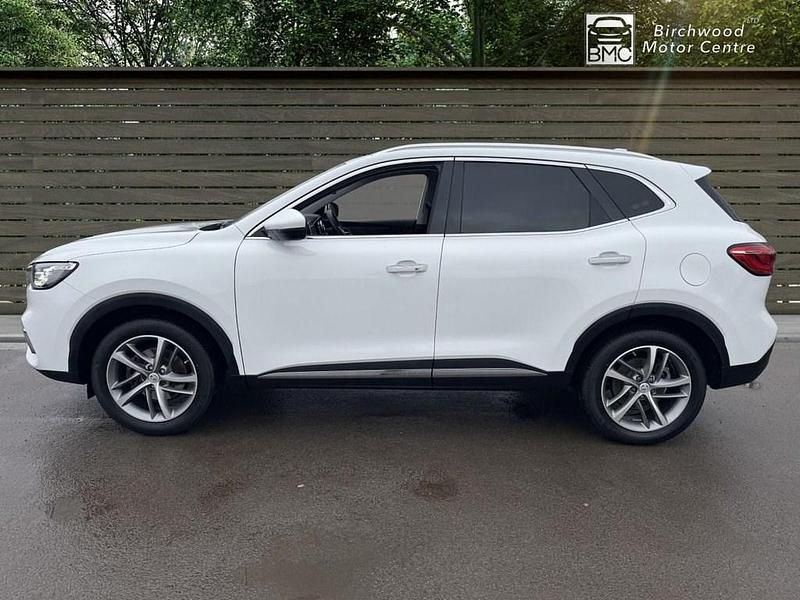 Used MG HS Exclusive 162 HP (119 kW) 2023 White SUV