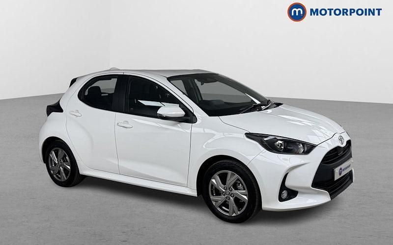 Used 2025 Toyota Yaris Hybrid Hatchback | £18,299 (Good price) - Image 1/4