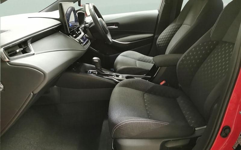 Used Toyota Corolla 140 HP (102 kW) 2025 Estate