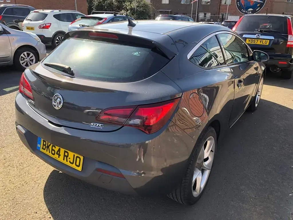 Second-hand Vauxhall Astra GTC SRi 200 CP (147 kW) 2014 Gri Hatchback