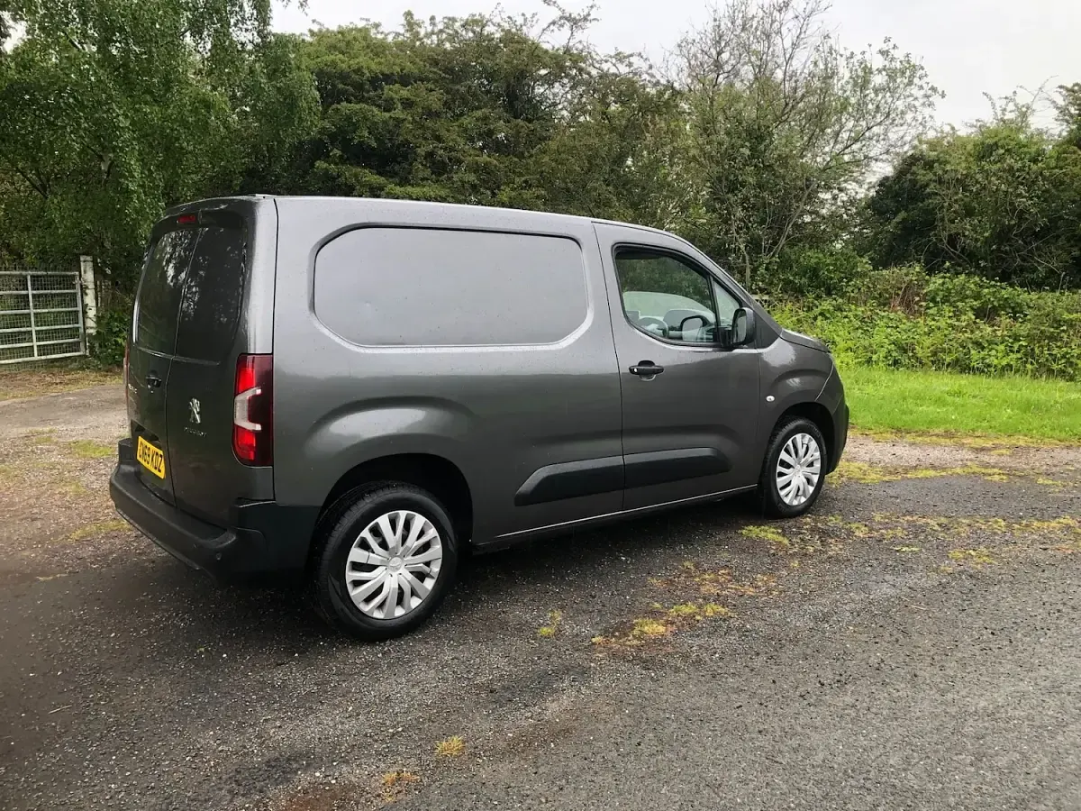 Used Peugeot Partner 2019 Grey MPV