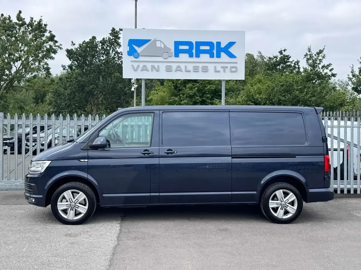 Used VW T6 Highline 204 HP (150 kW) 2018 Blue Van