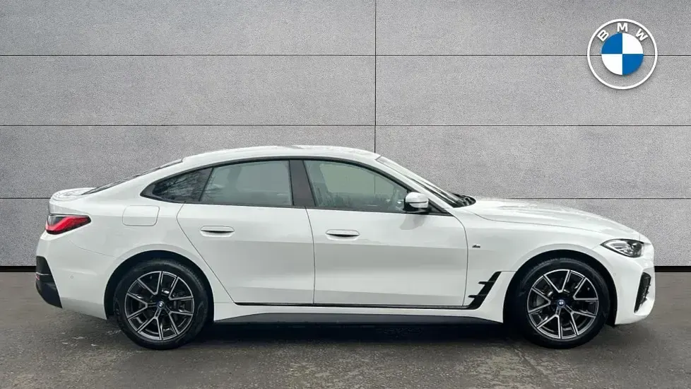 Używany BMW i4 M Sport 207 kW (282 KM) 2024 Biały Sedan/Limuzyna