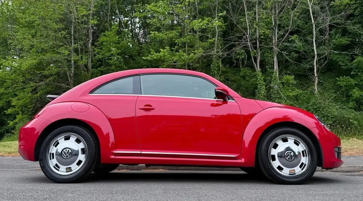 Używany VW Beetle Design 150 KM (110 kW) 2015 Czerwony Hatchback