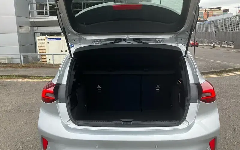 Używany Ford Focus ST-Line 125 KM (91 kW) 2023 Srebrny Hatchback
