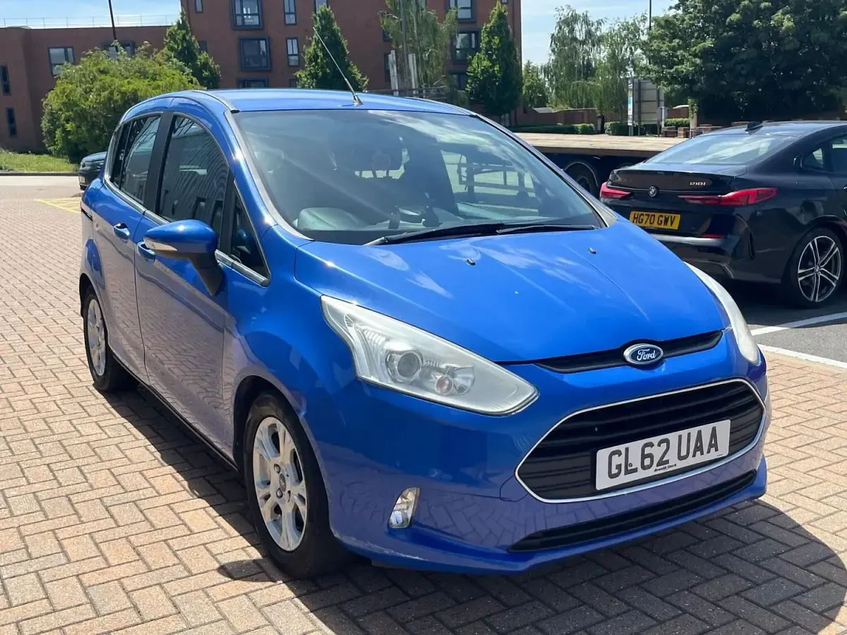 Used Ford B-MAX Zetec 105 HP (77 kW) 2013 Blue MPV