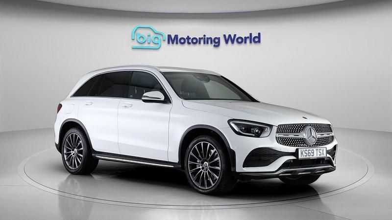 Used Mercedes GLC300 AMG Line Premium 2020 White Estate