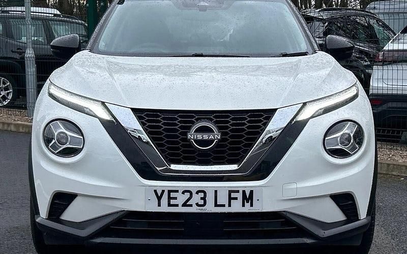 Used Nissan Juke Acenta 114 HP (83 kW) 2023 White SUV