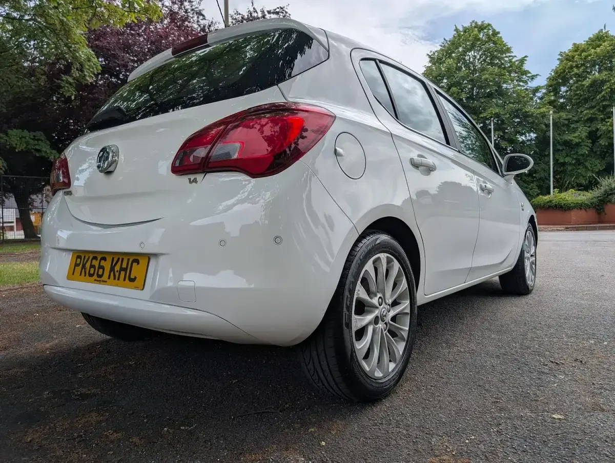 Used Vauxhall Corsa 2016 White Hatchback