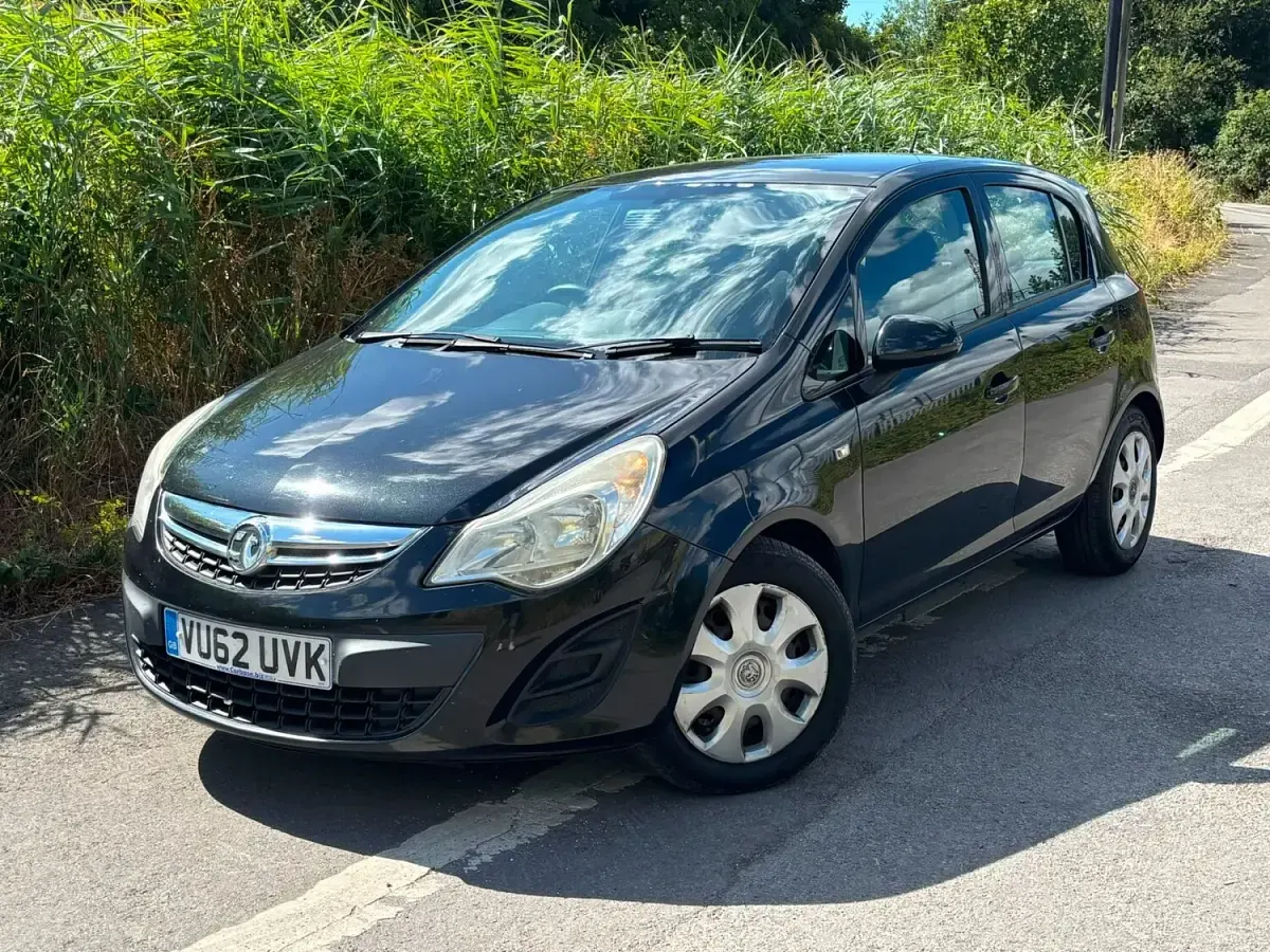 Used Vauxhall Corsa 95 HP (69 kW) 2012 Black Hatchback
