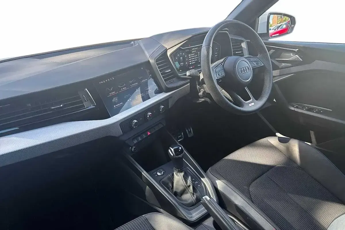 Used Audi A1 S-Line 150 HP (110 kW) 2025 White SUV