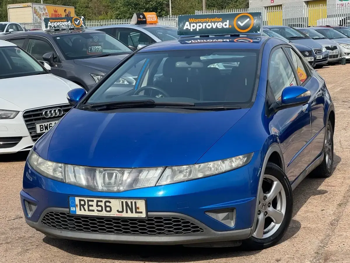 Begagnad Honda Civic SE 140 HK (102 kW) 2006 Blå Halvkombi