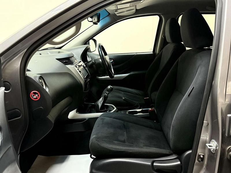Used Nissan Navara N-Connecta 2016 Grey Pickup