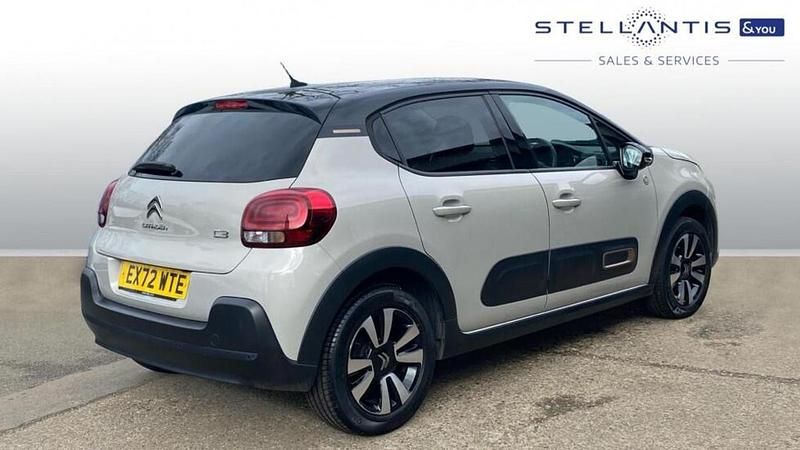 Used Citroën C3 PureTech 82 HP (60 kW) 2022 Red Hatchback