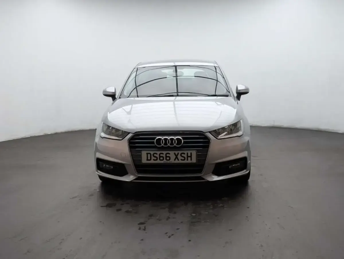 Begagnad Audi A1 Sport 125 HK (91 kW) 2016 Silver Halvkombi