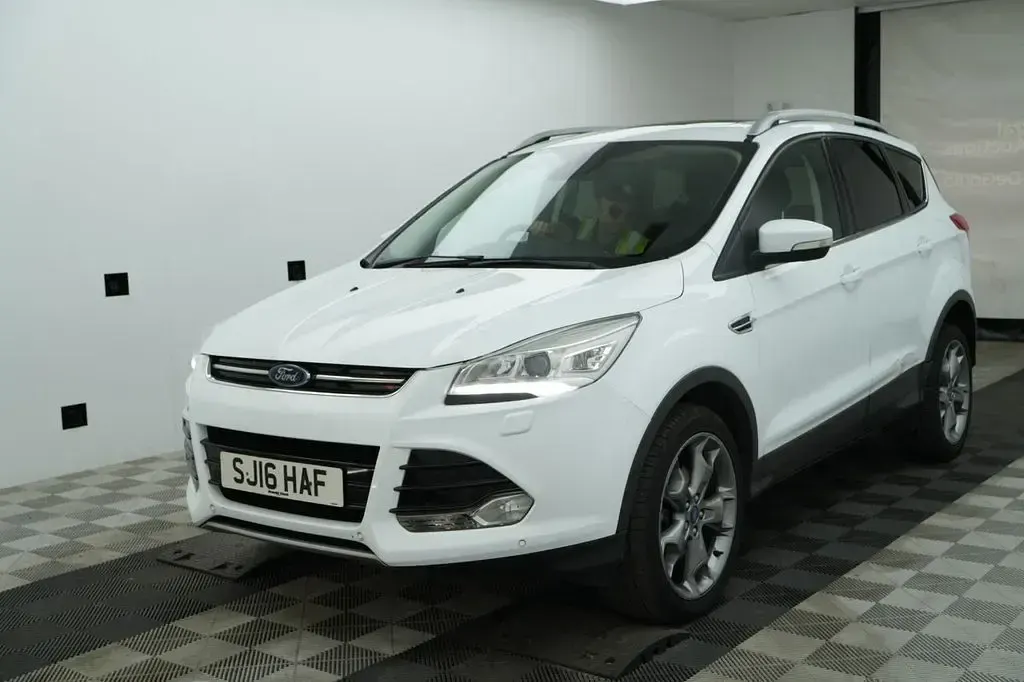 Used Ford Kuga Titanium X 180 HP (132 kW) 2016 White SUV