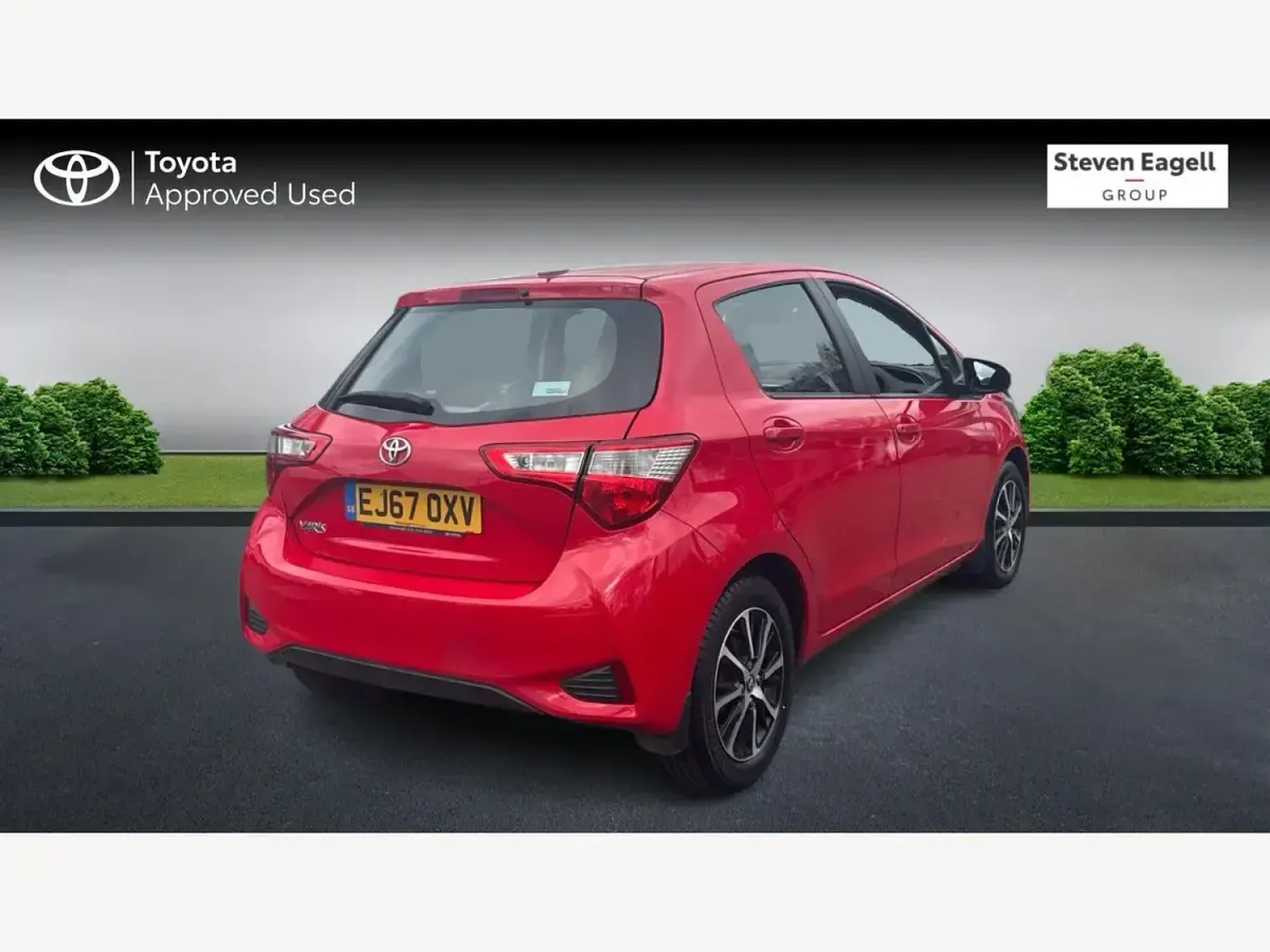 Usado Toyota Yaris 69 HP (50 kW) 2018 Vermelho Citadino