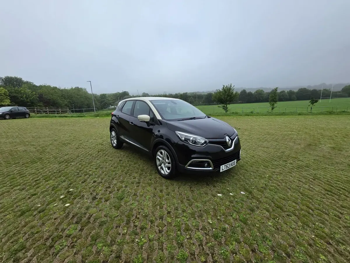 Used Renault Captur Dynamique 90 HP (66 kW) 2013 Black SUV
