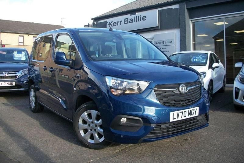 Blue Used 2020 Vauxhall Combo S MPV | £12,995 (Fair price) - Image 1/4