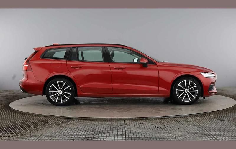 Used Volvo V60 Momentum 163 HP (119 kW) 2021 Red Estate