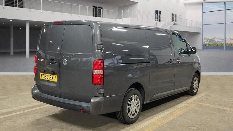 Used Vauxhall Vivaro Sportive 100 HP (73 kW) 2019 Grey MPV