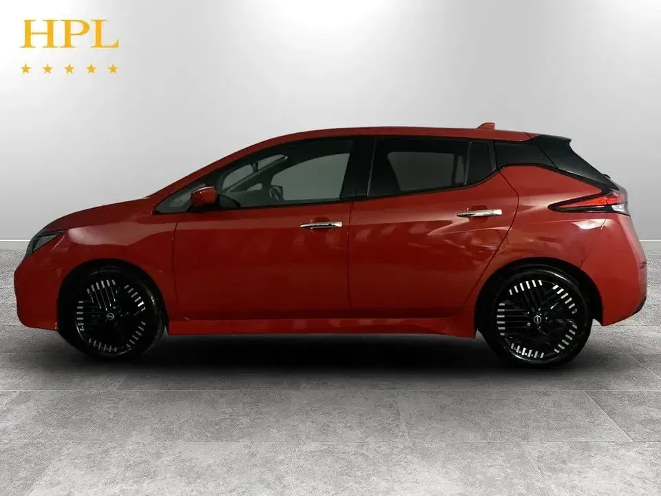 Used Nissan Leaf N-Connecta 110 kW (150 HP) 2023 Red Hatchback