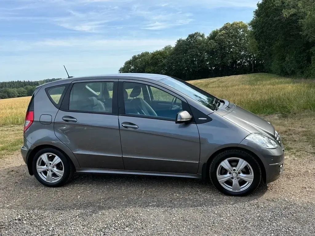 Used Mercedes A160 Avantgarde 2011 Grey Hatchback