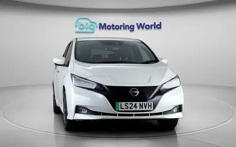 Used Nissan Leaf Tekna 110 kW (150 HP) 2024 White Hatchback