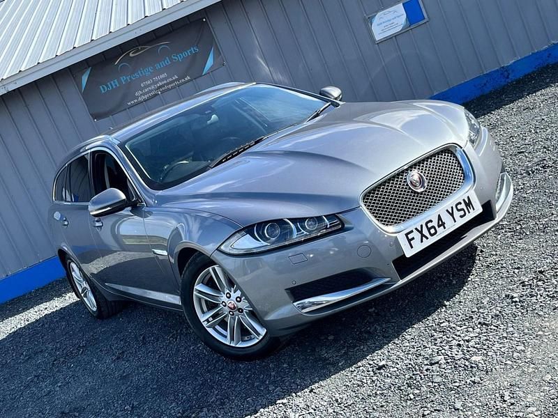 Used Jaguar XF Sportbrake Luxury 163 HP (119 kW) 2014 Grey Estate
