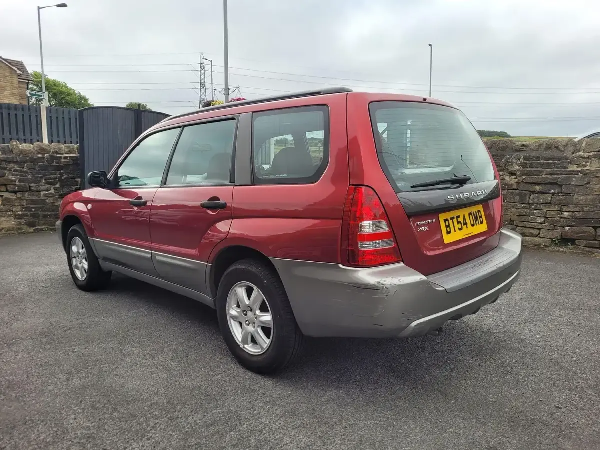 Used Subaru Forester 2004 Red/grey SUV