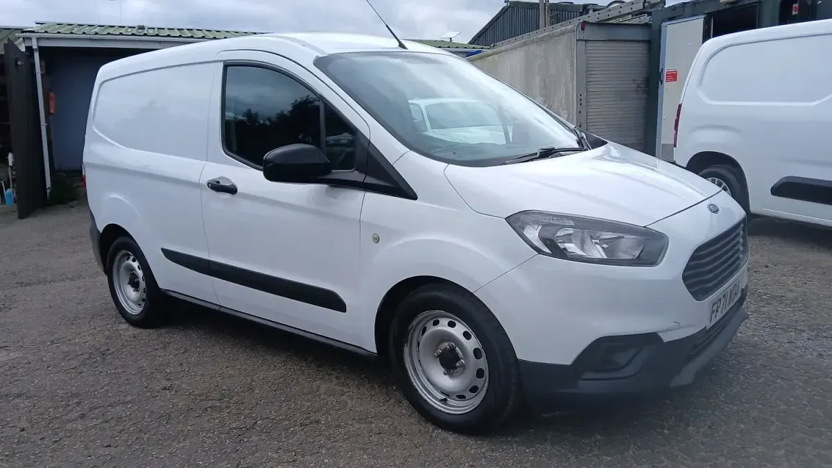 Used Ford Transit S 100 HP (73 kW) 2021 White Van