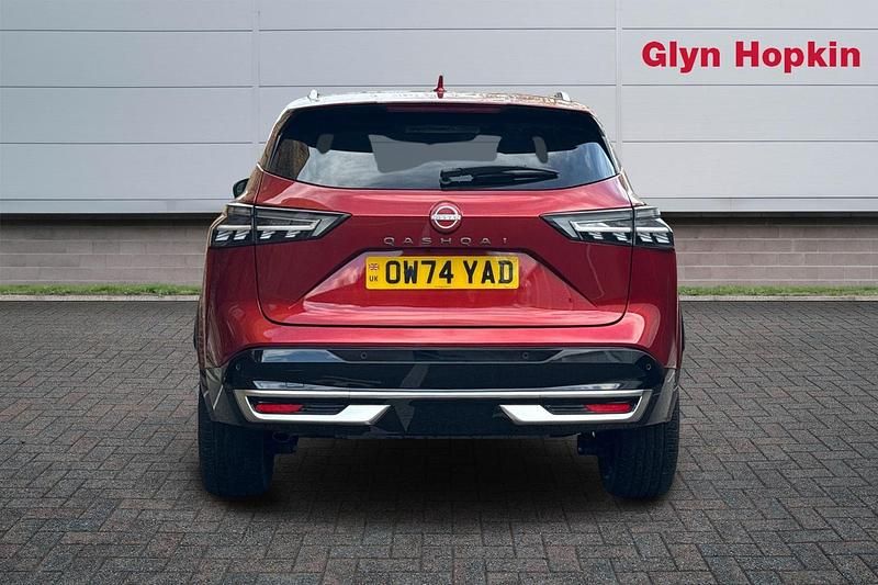 Used Nissan Qashqai Tekna 2025 Red SUV