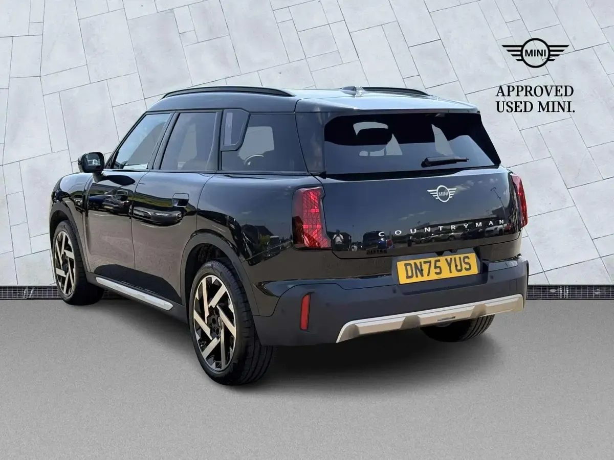 Used Mini Countryman Exclusive 170 HP (125 kW) 2025 Black SUV