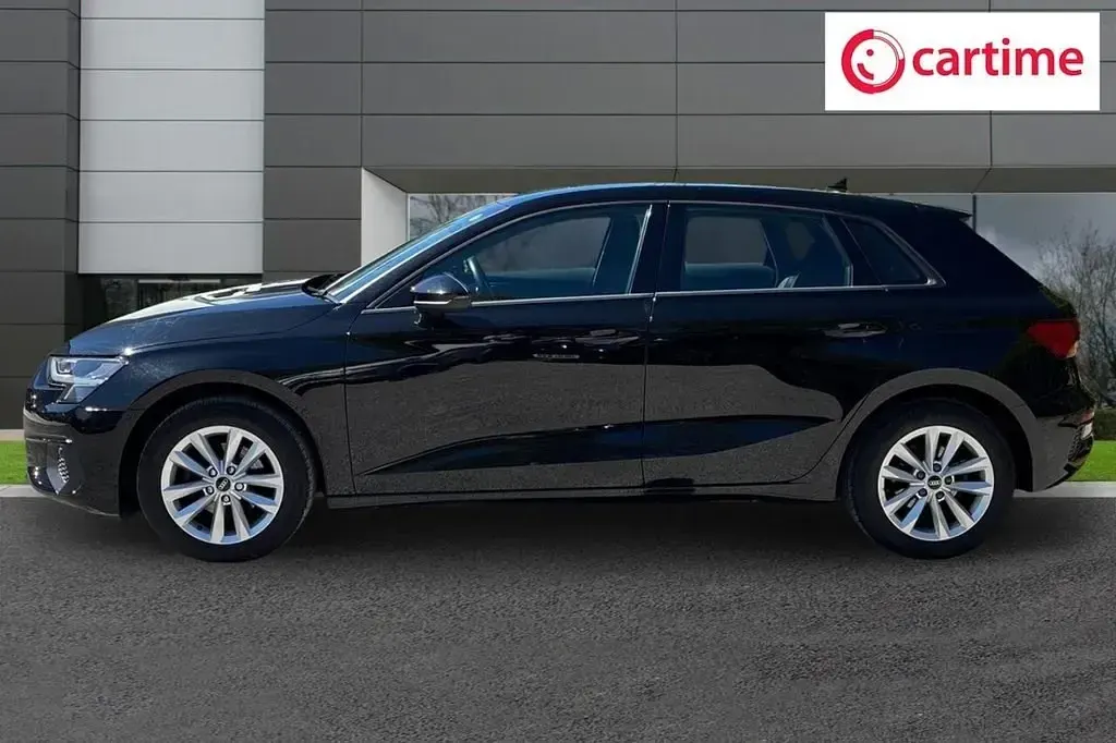 Usado Audi A3 Design 110 HP (80 kW) 2022 Preto Sedan