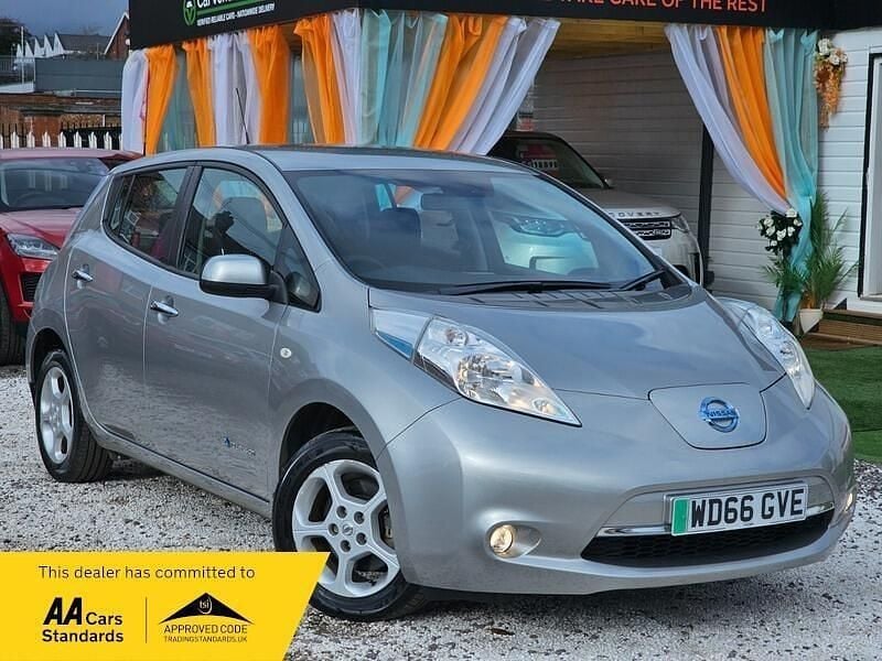 Used Nissan Leaf Acenta 80 kW (109 HP) 2017 Silver Hatchback