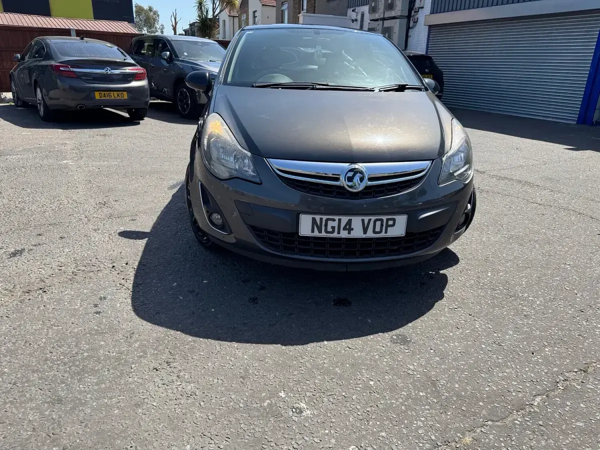 Used Vauxhall Corsa Edition 83 HP (61 kW) 2014 Grey Hatchback