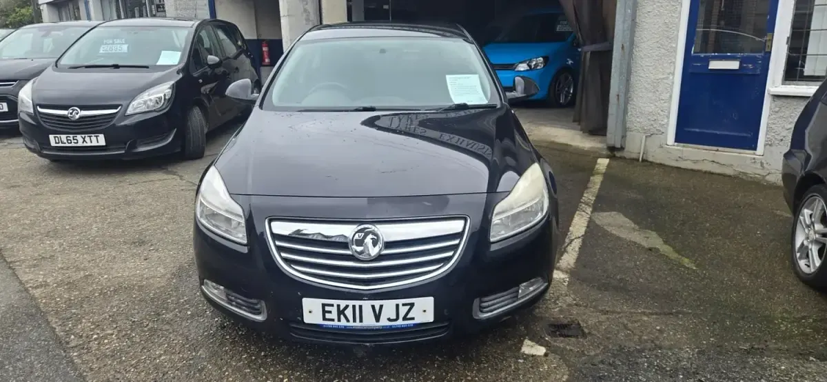 Second-hand Vauxhall Insignia SRi 2011 Negru Hatchback