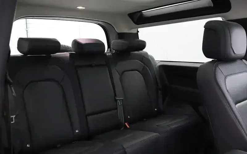 Used Land Rover Defender HSE Dynamic 249 HP (183 kW) 2024 Black SUV
