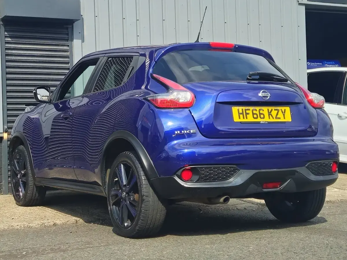 Used Nissan Juke N-Connecta 115 HP (84 kW) 2016 Blue SUV