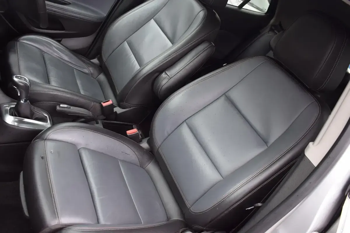 Used Vauxhall Mokka 140 HP (102 kW) 2015 Silver SUV