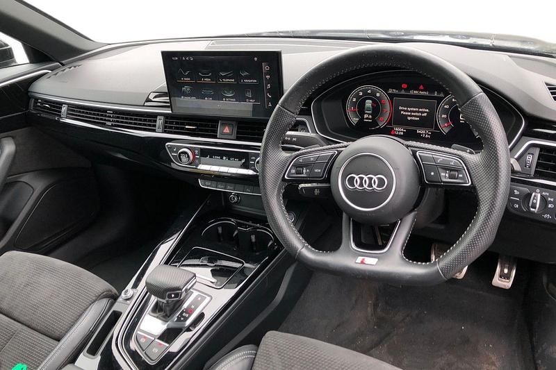Used Audi A4 Black Edition 150 HP (110 kW) 2020 Blue Sedan